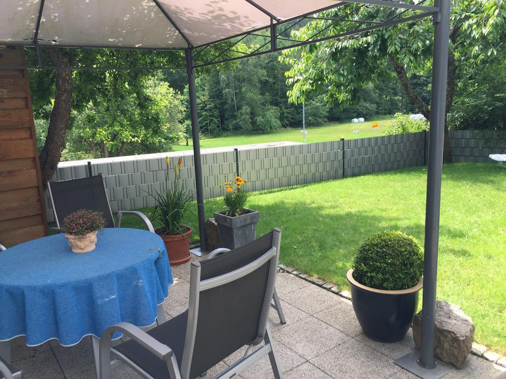 Pension-Ferienwohnung Liesbachtal Direkt Am Waldrand Bayerische Rhoen Schönau an der Brend Exteriör bild